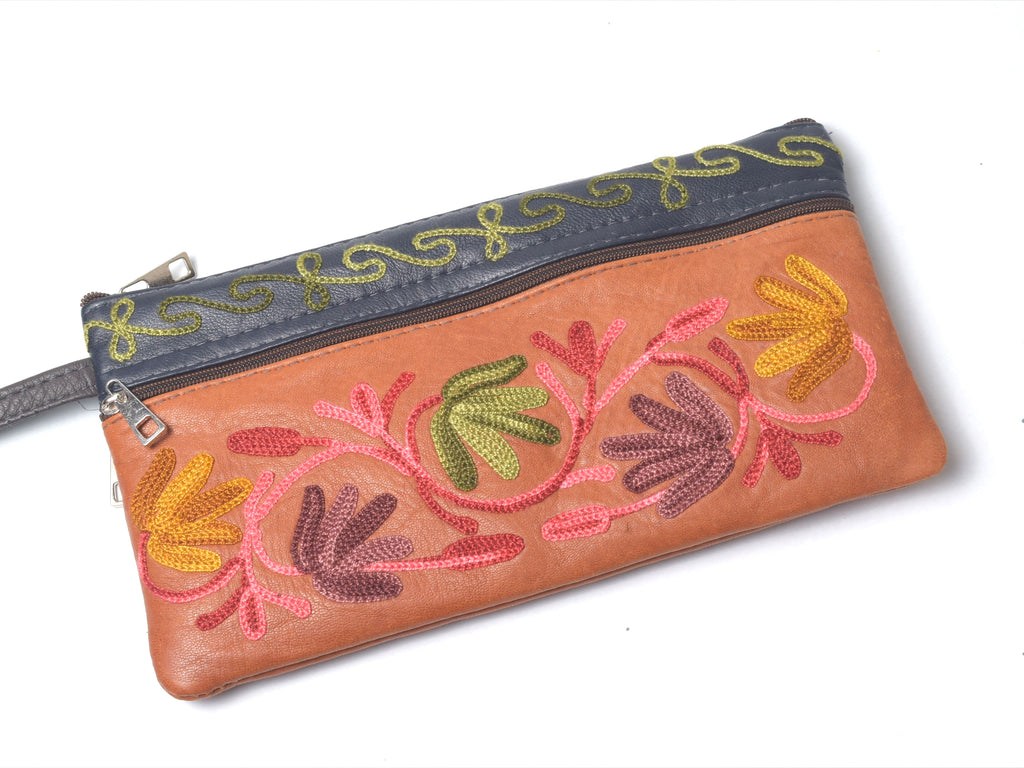 Rangrez Wristlet