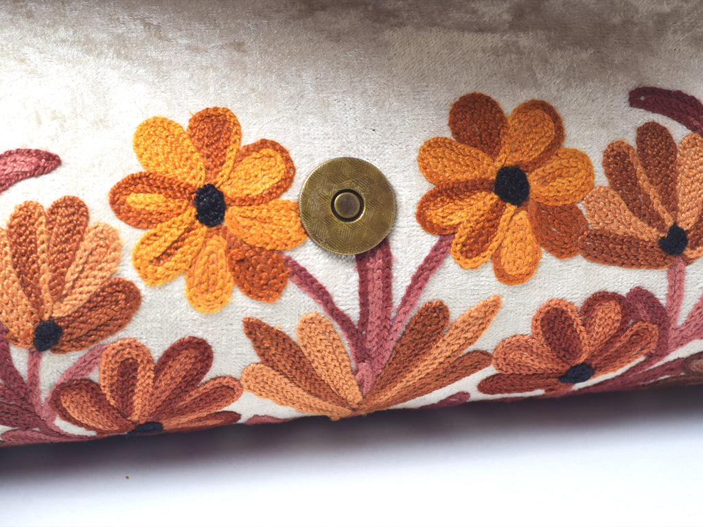 Gulnaar Embroidered Wristlet